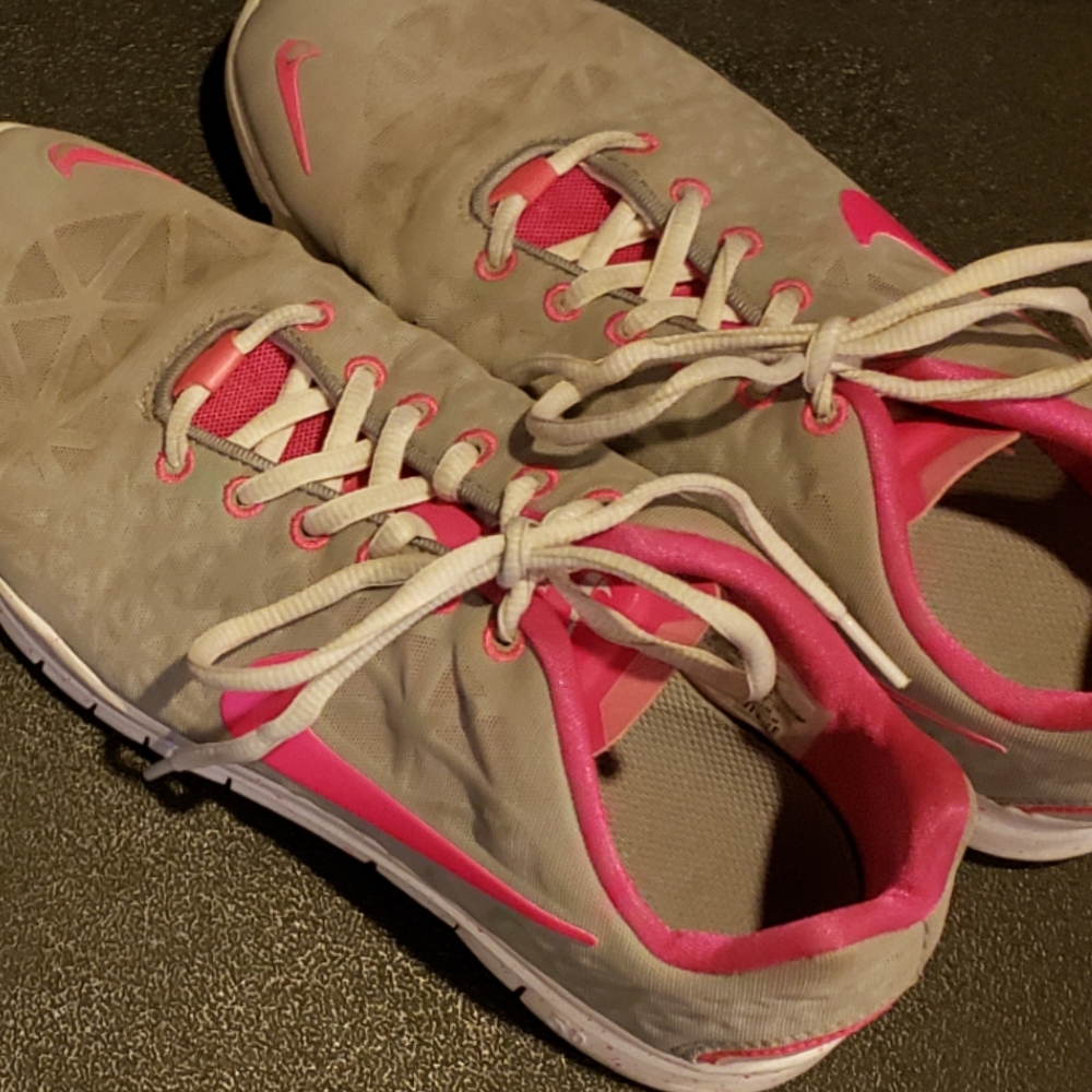 NIKE Shoes Gray Pink Women's Size 8